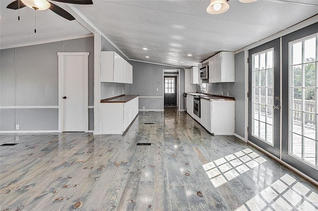Manufactured Home at 4864 US Highway 220, Asheboro NC 27205, Asheboro, photo 13 of 94