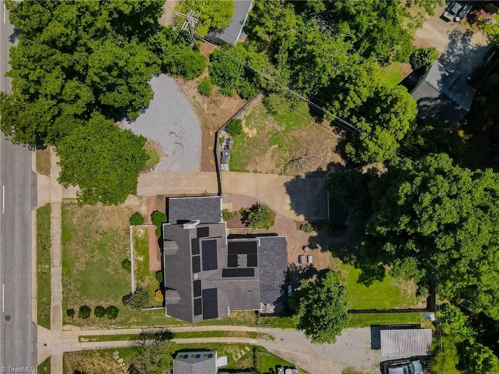 Stick/Site Built at 2209 W Friendly Avenue, Greensboro NC 27403, photo 37 of 46