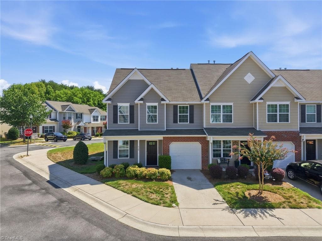 538 Song Sparrow Lane, Greensboro NC 27409