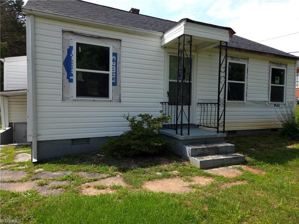 410 Worth Street, Mount Airy NC 27030