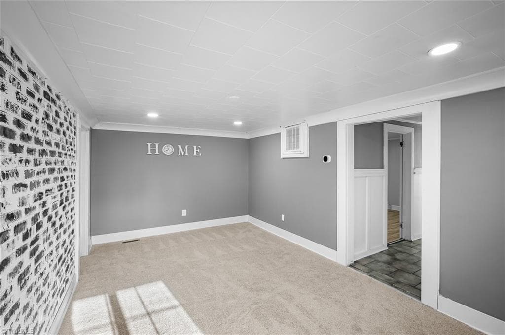 Stick/Site Built at 710 Edgewood Avenue, Thomasville NC 27360, photo 9 of 26