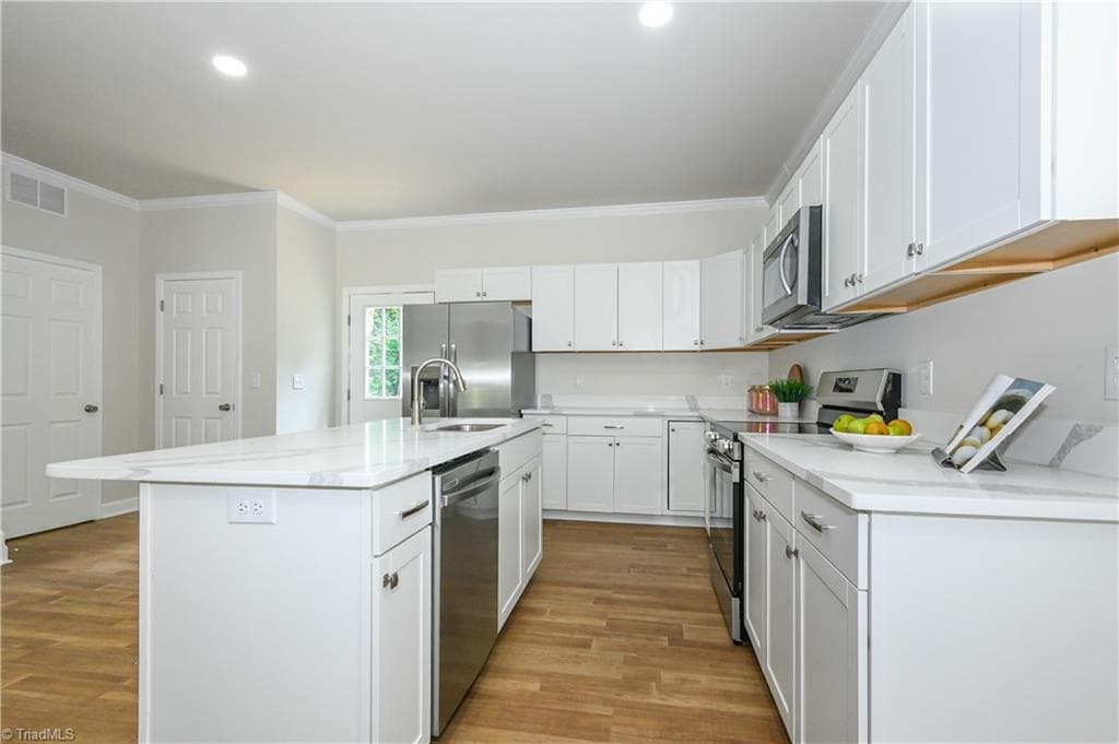Stick/Site Built at 927 Pearson Street, Greensboro NC 27406, photo 10 of 30