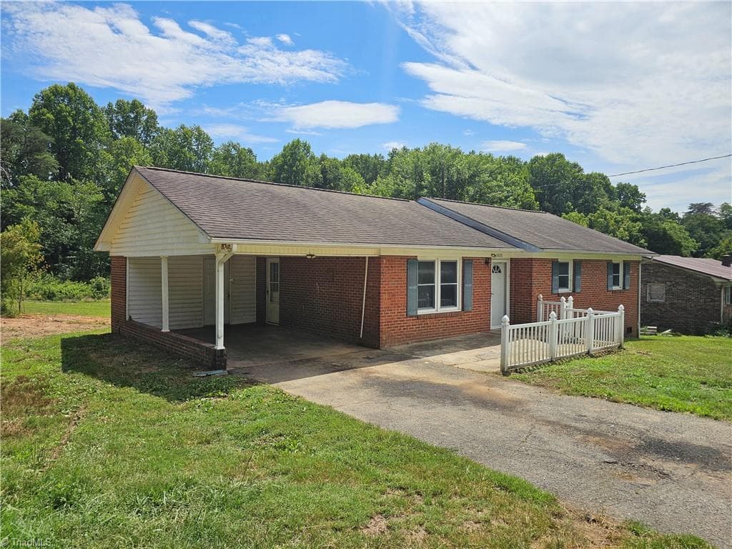Stick/Site Built at 5633 Bethel Road, Jonesville NC 28642, Jonesville, photo 2 of 13