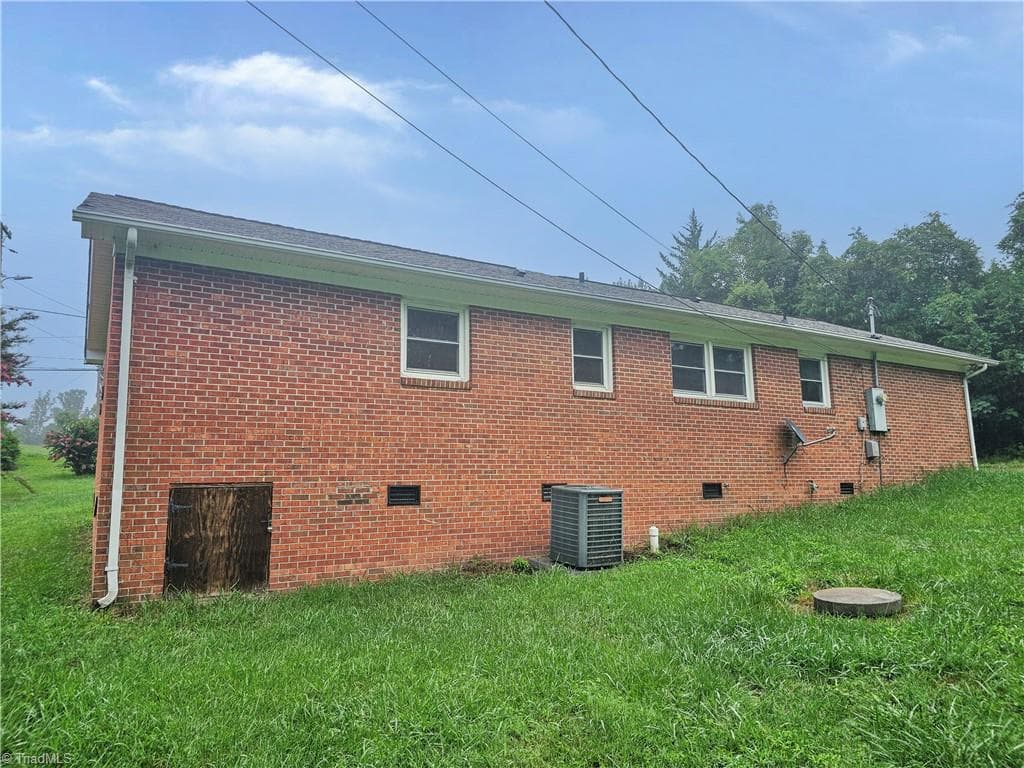 Stick/Site Built at 5633 Bethel Road, Jonesville NC 28642, Jonesville, photo 4 of 13