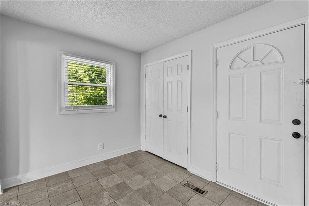 Stick/Site Built at 1724 Glenwood Avenue, Greensboro NC 27403, photo 11 of 26