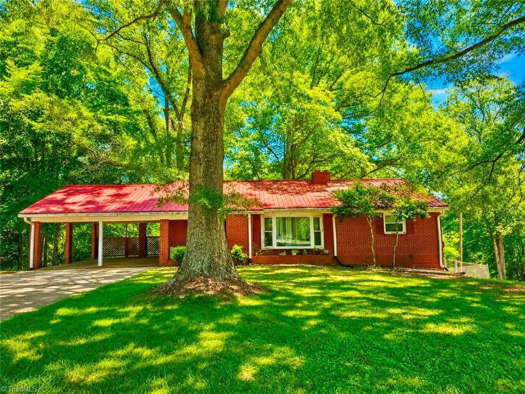 302 Island Drive, Madison NC 27025