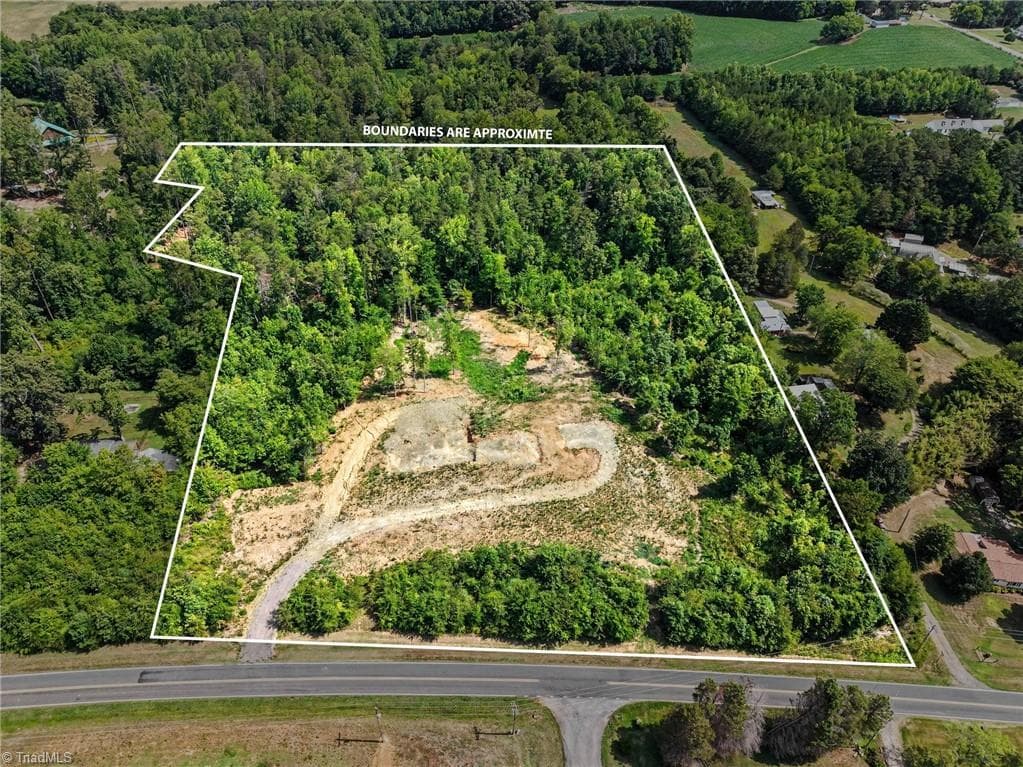 01 Pineville Road, Mocksville NC 27028