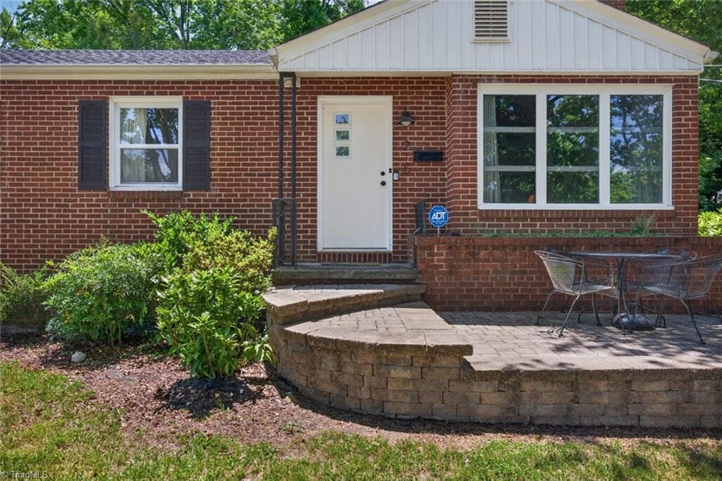 Stick/Site Built at 215 S Lindell Road, Greensboro NC 27403, photo 6 of 32