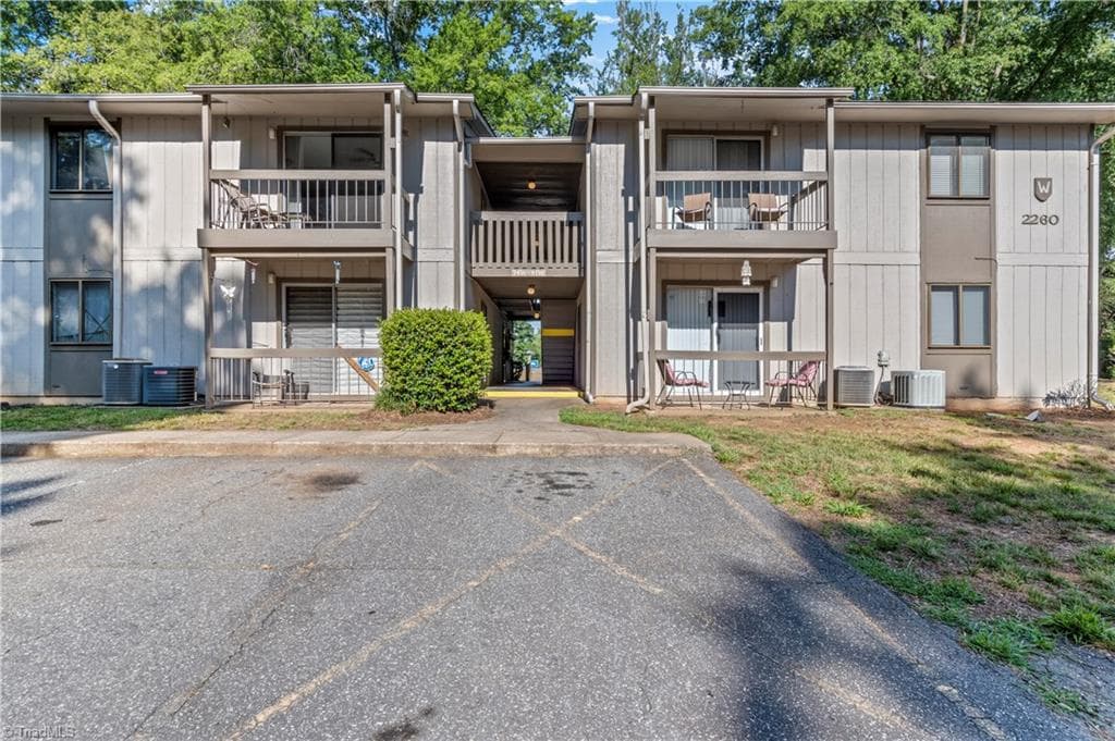 2260 Sunderland Road # 74W, Winston-Salem NC 27103
