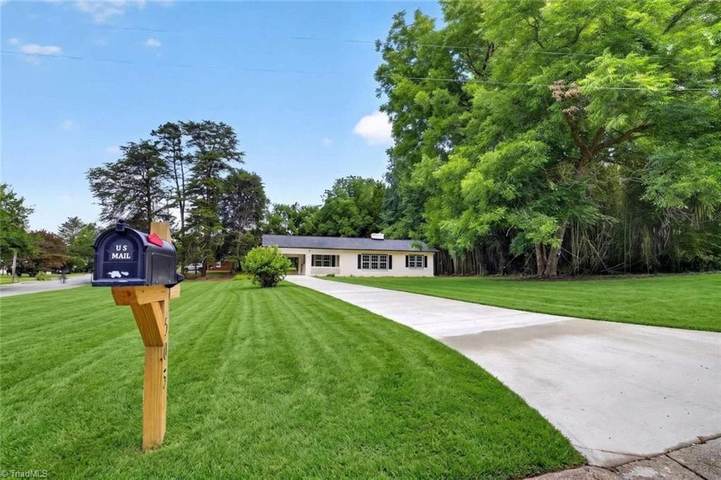 Stick/Site Built at 503 Jeanette Avenue, High Point NC 27265, photo 6 of 44