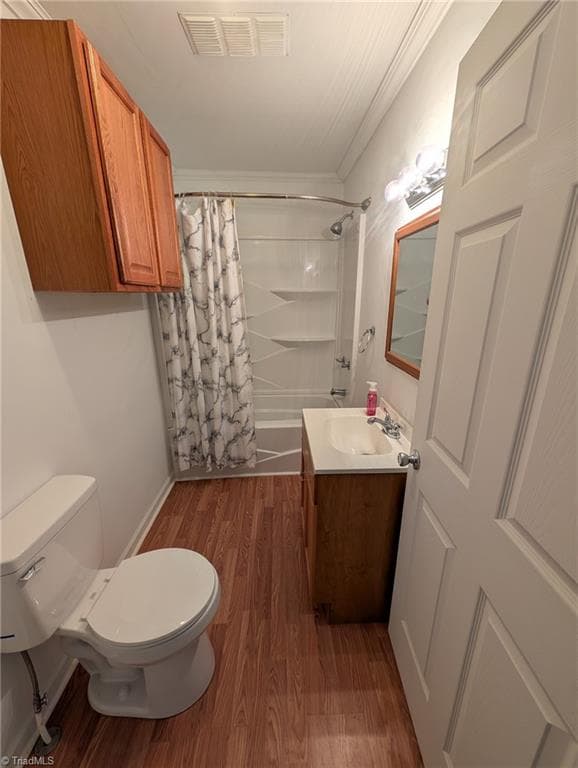 Bath - 135 Redbud Road, Eden NC 27288, Eden