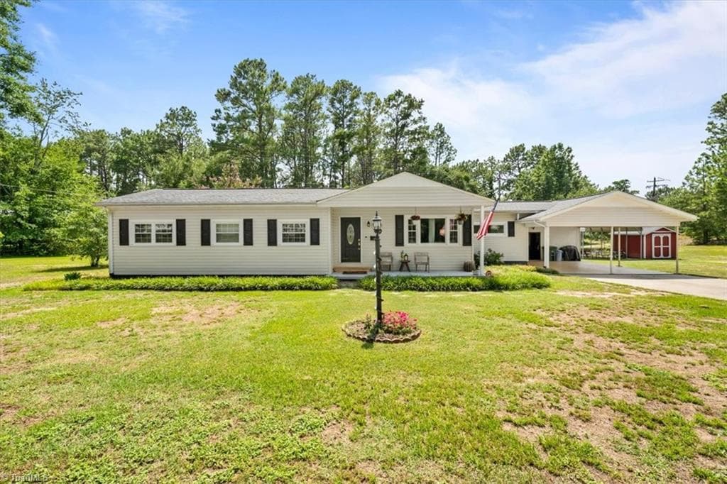 202 Walnut Street, Hamlet NC 28345