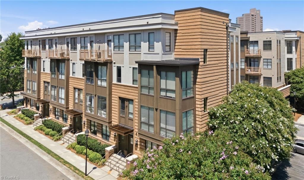 810 W 4th Street # 404, Winston-Salem NC 27101