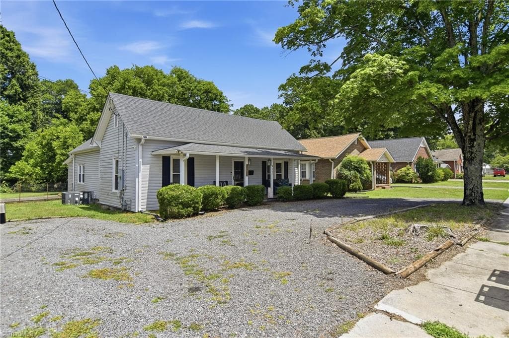 Stick/Site Built at 812 S Salisbury Street, Mocksville NC 27028, photo 7 of 30