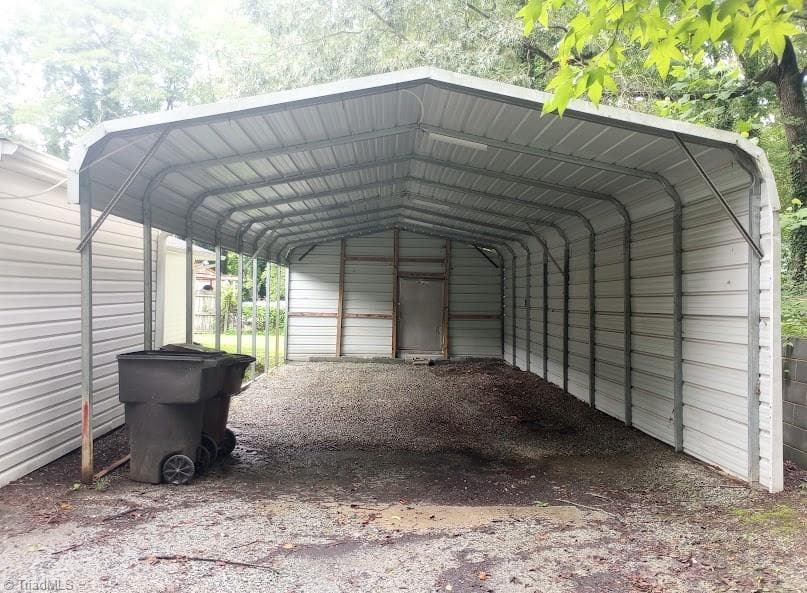 Stick/Site Built at 2713 Ernest Street, High Point NC 27263, photo 17 of 25