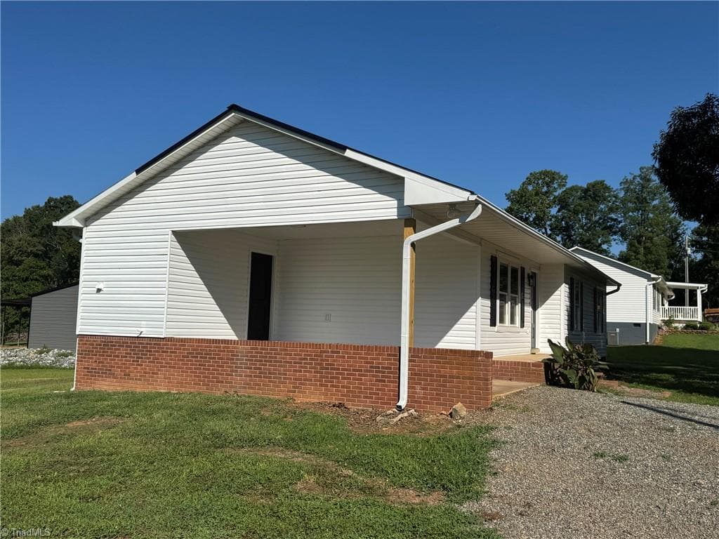 Stick/Site Built at 272 Shepps Boat Dock Road, Lexington NC 27292, Lexington, photo 3 of 27
