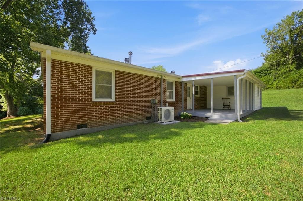 Stick/Site Built at 3123 Castle Avenue, Hickory NC 28601, Hickory, photo 22 of 34