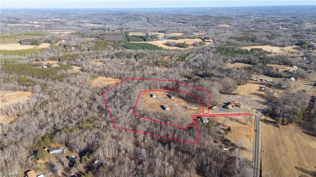 Single Family Residence at 21 NC Highway 704, Madison NC 27025, photo 2 of 2