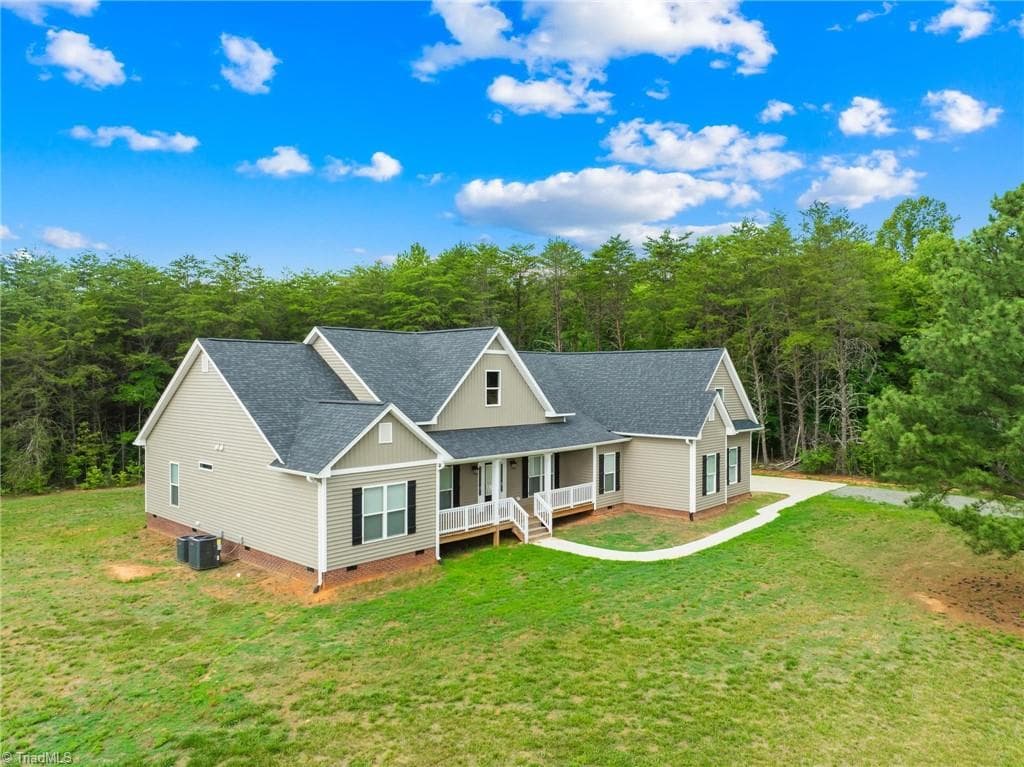 Stick/Site Built at 4669 Grooms Road, Reidsville NC 27320, Reidsville, photo 5 of 96
