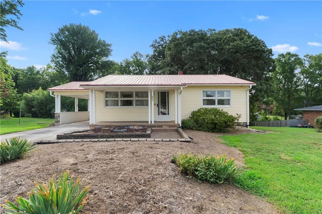 603 Duke Street, Thomasville NC 27360