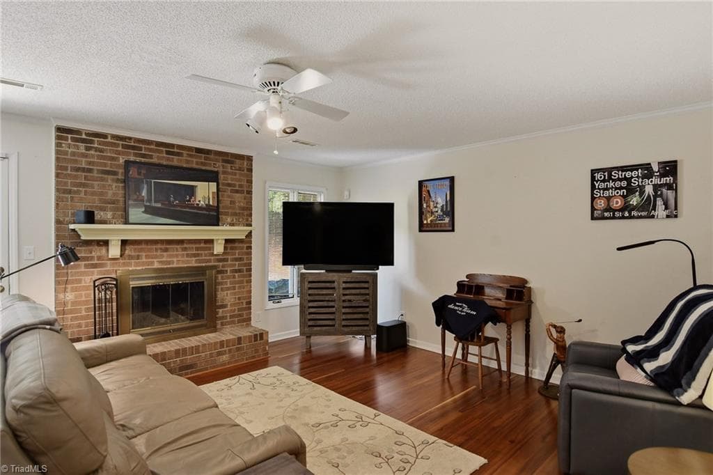 Stick/Site Built at 228 Barrington Place, Winston-Salem NC 27104, Winston-Salem, photo 7 of 31
