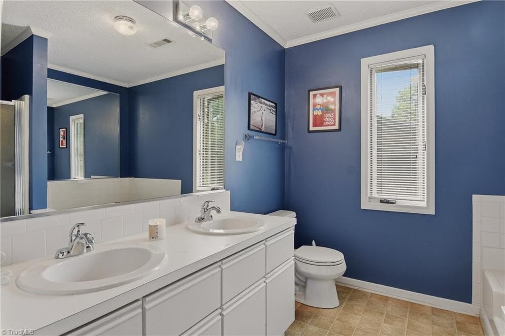 Stick/Site Built at 228 Barrington Place, Winston-Salem NC 27104, Winston-Salem, photo 20 of 31