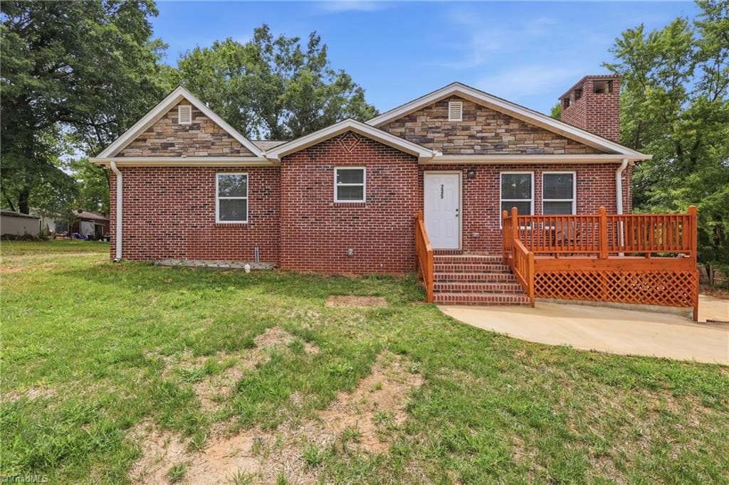 Stick/Site Built at 235 Quail Drive, Winston-Salem NC 27105, Winston-Salem, photo 2 of 36