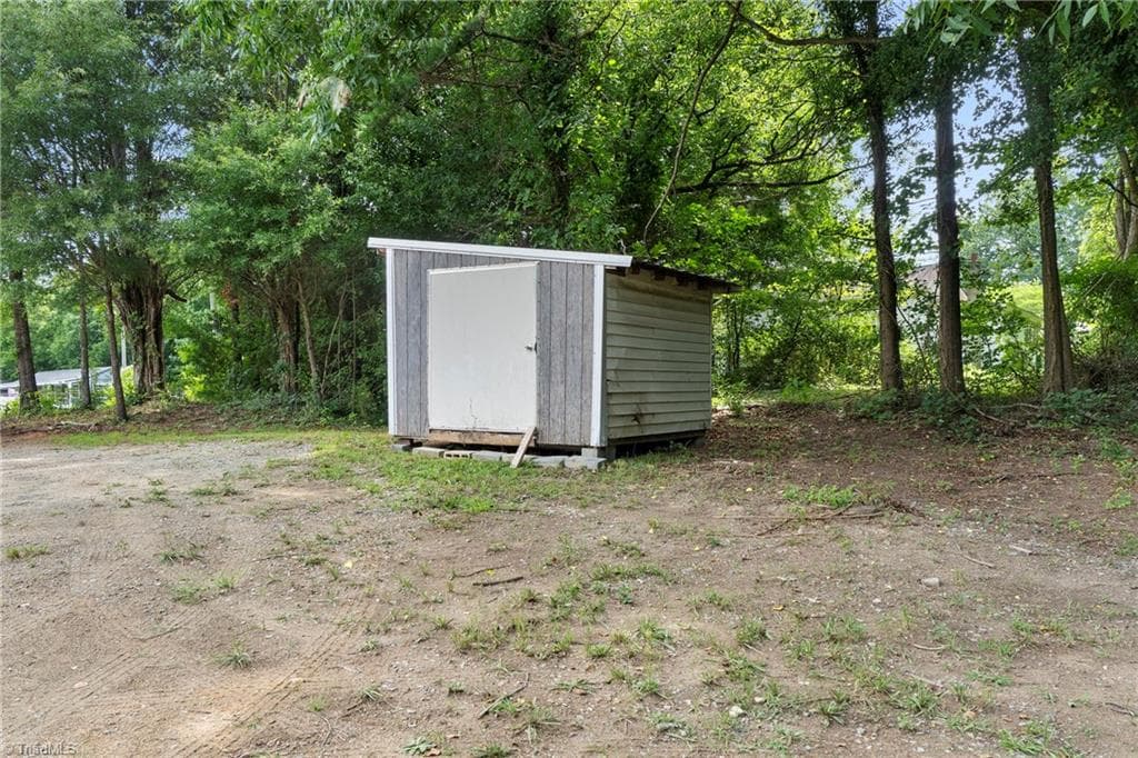 Stick/Site Built at 1266 E Holly Grove Road, Lexington NC 27292, Lexington, photo 20 of 28