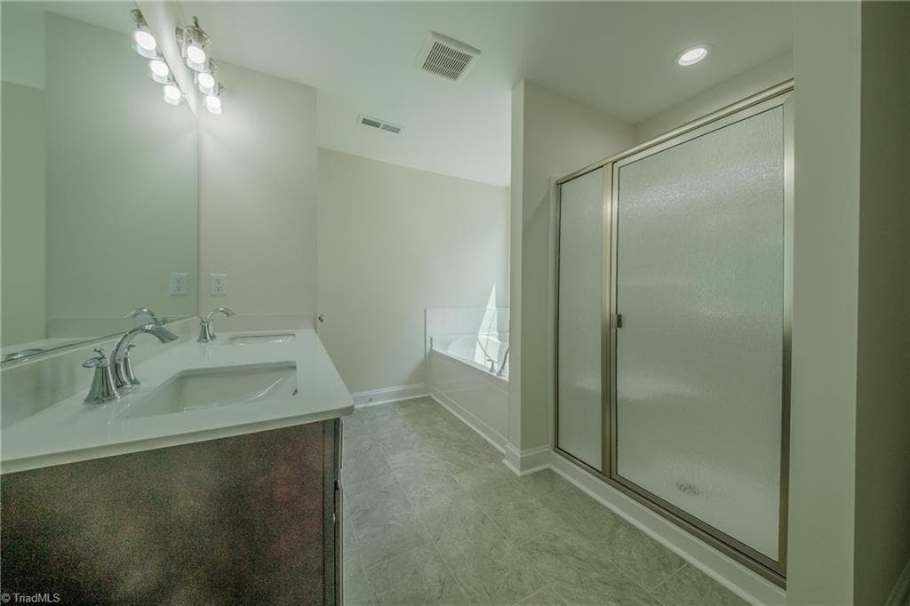 Stick/Site Built at 3713 Contimental Square, Kernersville NC 27284, photo 23 of 31