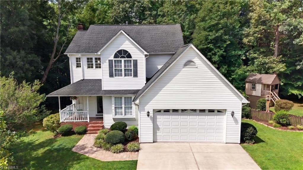 Stick/Site Built at 313 Daniel Paul Drive, Archdale NC 27263, photo 2 of 31