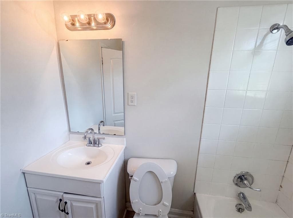 Stick/Site Built at 920 Elm Street, Burlington NC 27217, Burlington, photo 11 of 14