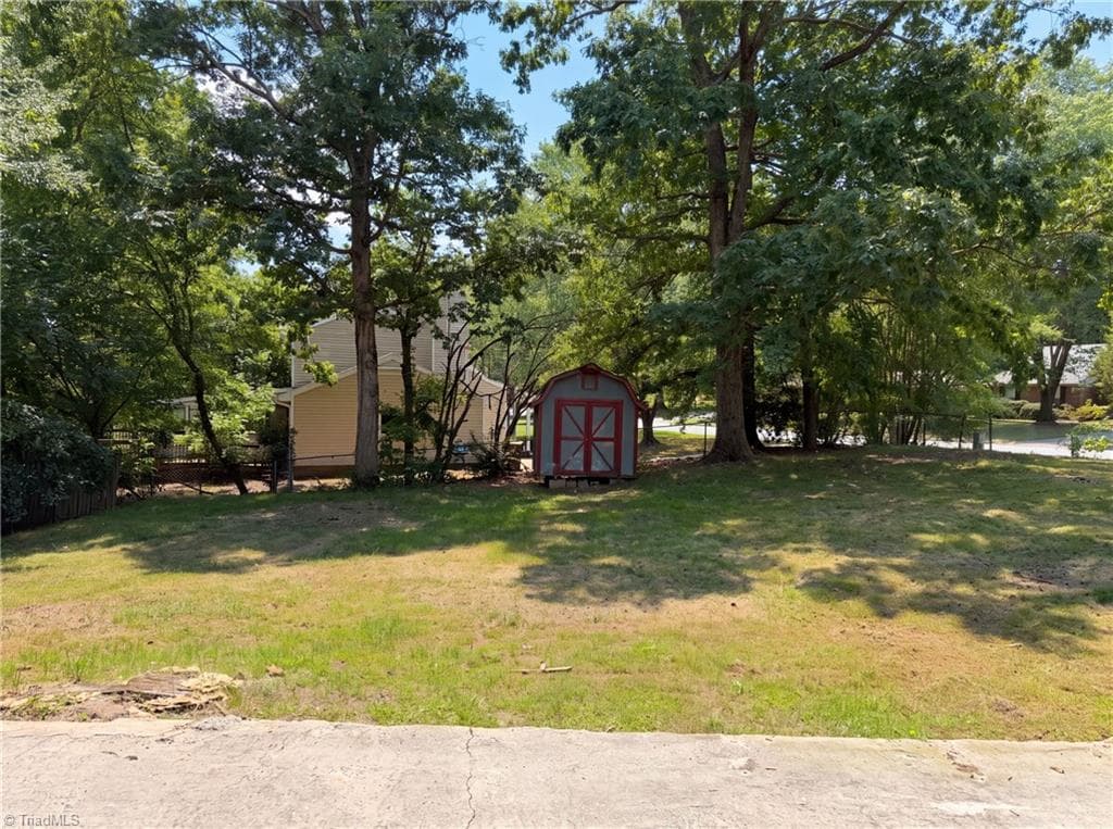 Stick/Site Built at 800 Edinburgh Drive, Jamestown NC 27282, Jamestown, photo 27 of 28