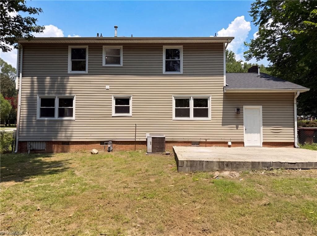 Stick/Site Built at 800 Edinburgh Drive, Jamestown NC 27282, Jamestown, photo 5 of 28