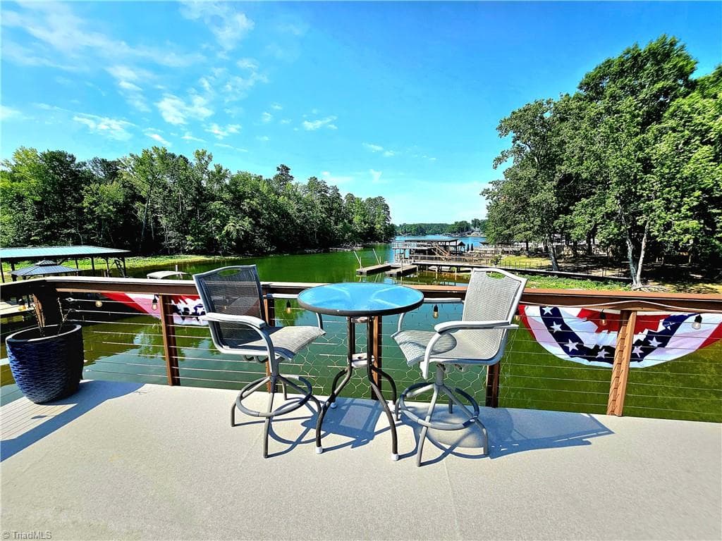 734 Pinehaven Drive, New London NC 28127