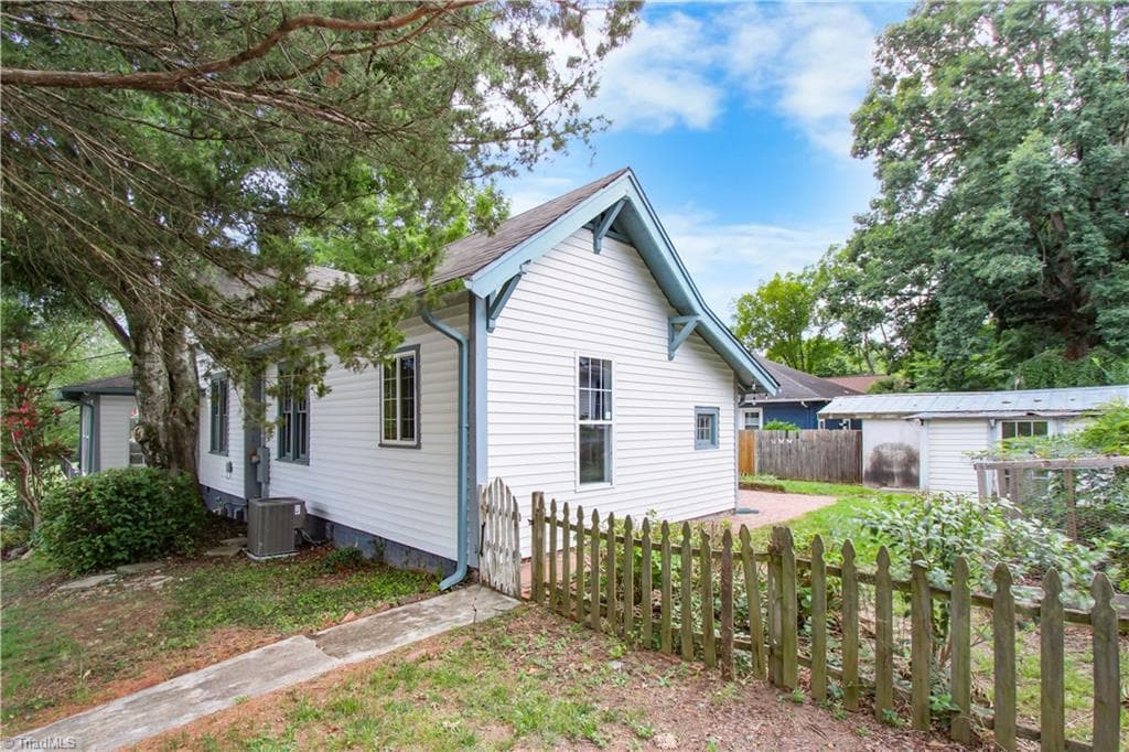 Stick/Site Built at 933 West Street, Winston-Salem NC 27101, Winston-Salem, photo 29 of 30
