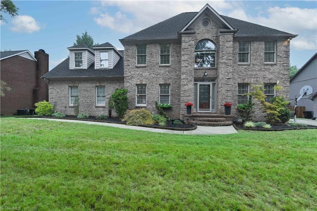 2405 Glen Cove Way, High Point NC 27265