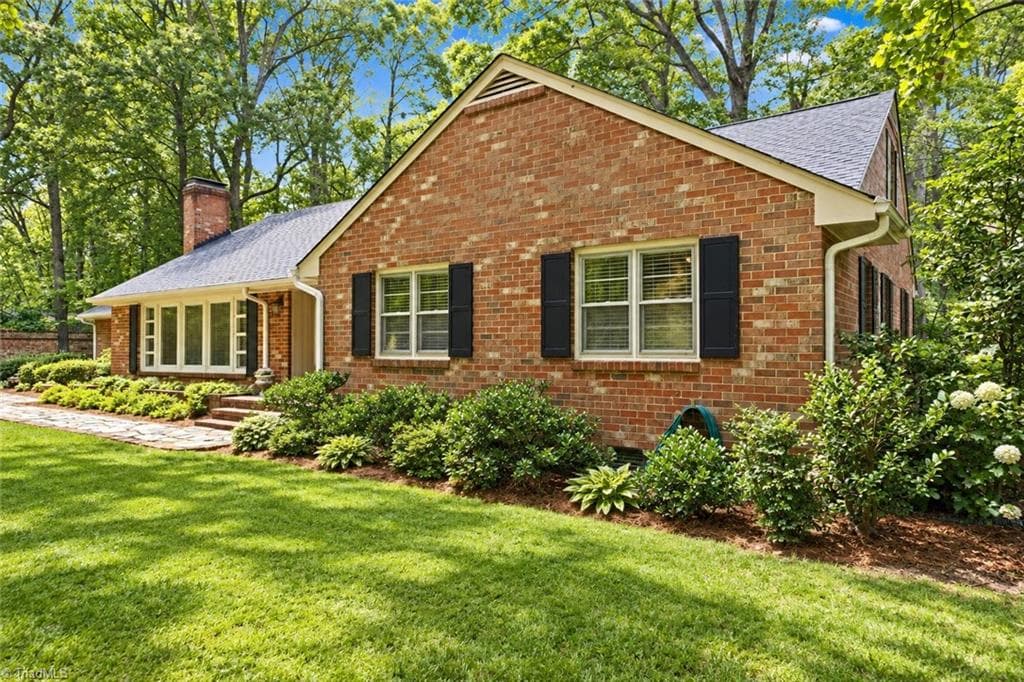 Stick/Site Built at 1501 Westridge Road, Greensboro NC 27410, photo 4 of 42