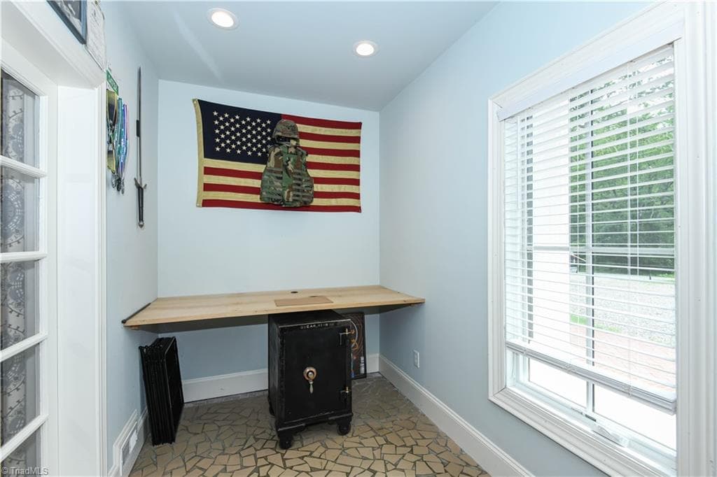 Stick/Site Built at 1714 Brookhaven Mill Road, Greensboro NC 27406, photo 9 of 47