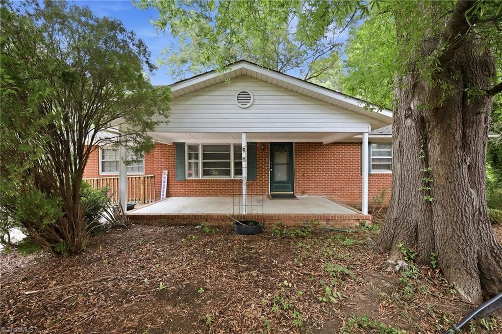 719 Greenwood Drive, Burlington NC 27217