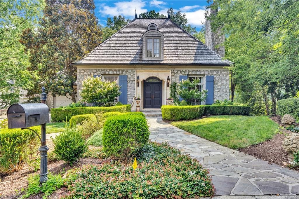 Stick/Site Built at 2214 La Maison Drive, Charlotte NC 28226, Charlotte, photo 2 of 48