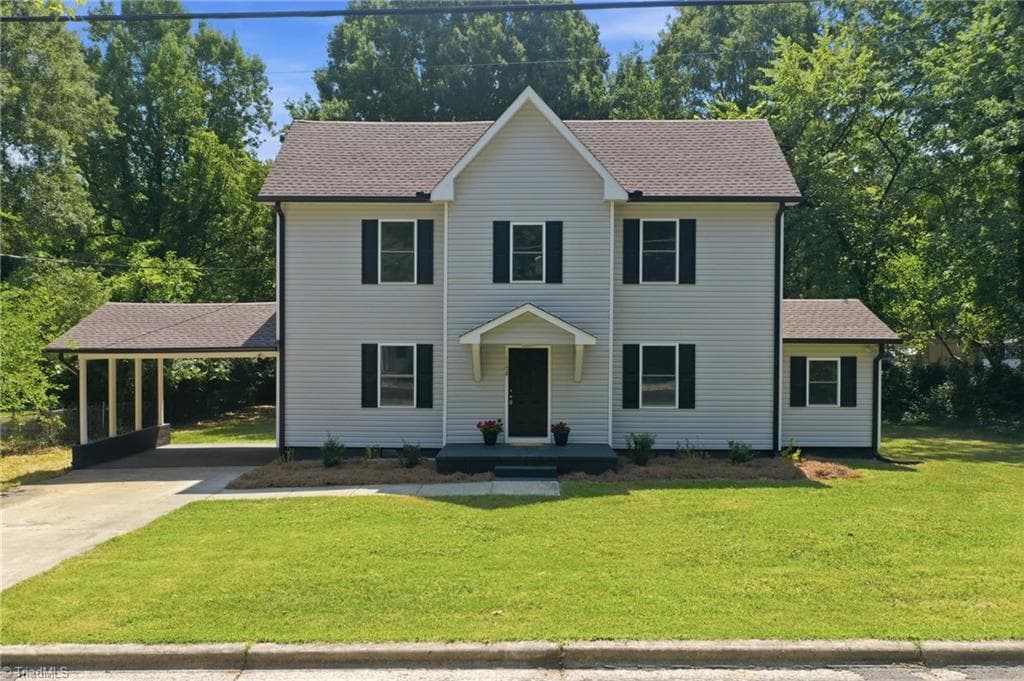 1108 Hawthorne Lane, Burlington NC 27215