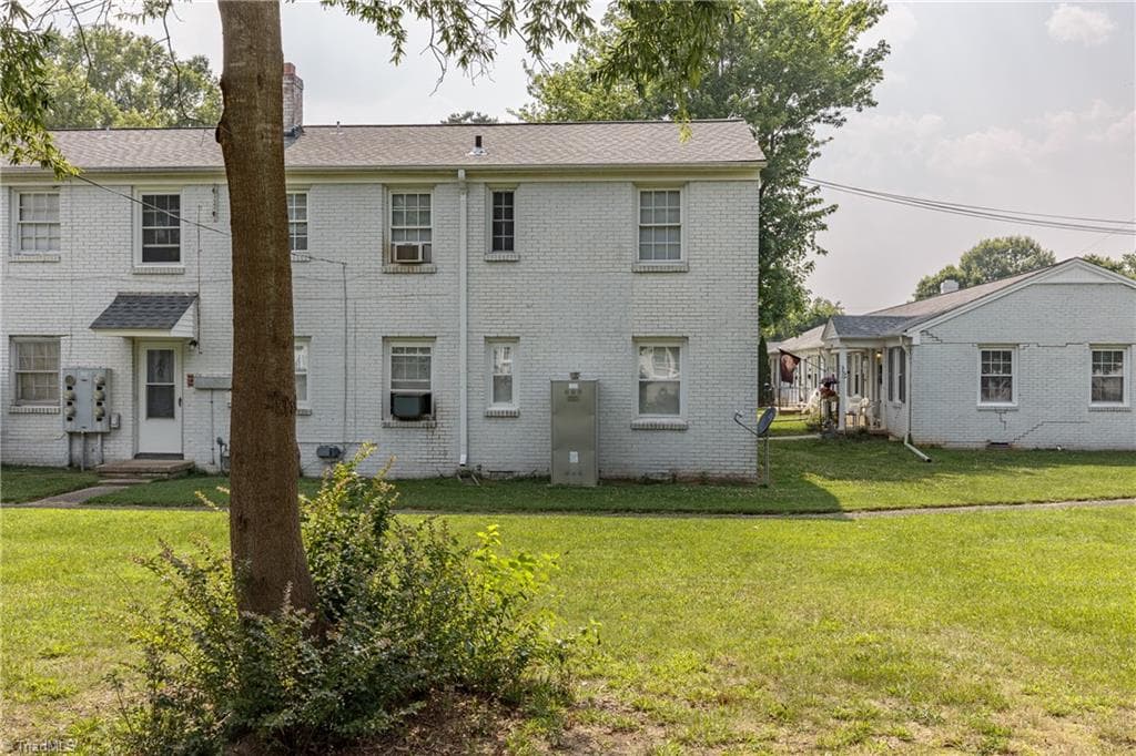 Stick/Site Built at 1600 W Front Street # 33C, Burlington NC 27215, Burlington, photo 2 of 18