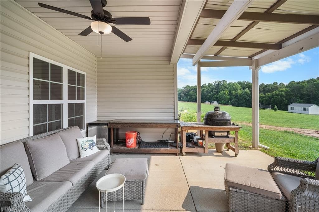 Stick/Site Built at 4844 Old Thomasville Road, Winston-Salem NC 27107, Winston-Salem, photo 4 of 39