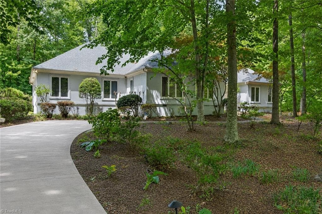2400 Hunters Crossing Trail, Summerfield NC 27358