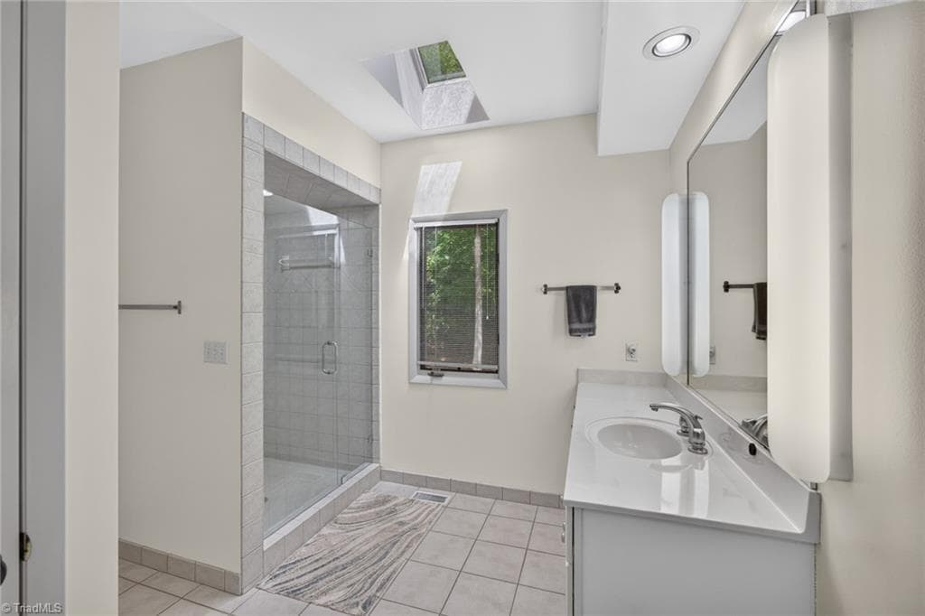 primary bath 1 - 2400 Hunters Crossing Trail, Summerfield NC 27358, Summerfield
