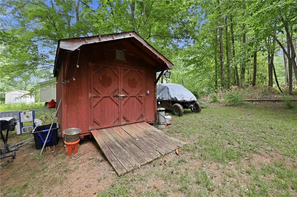 Manufactured Home at 155 Coryland Drive, Walkertown NC 27051, Walkertown, photo 29 of 29