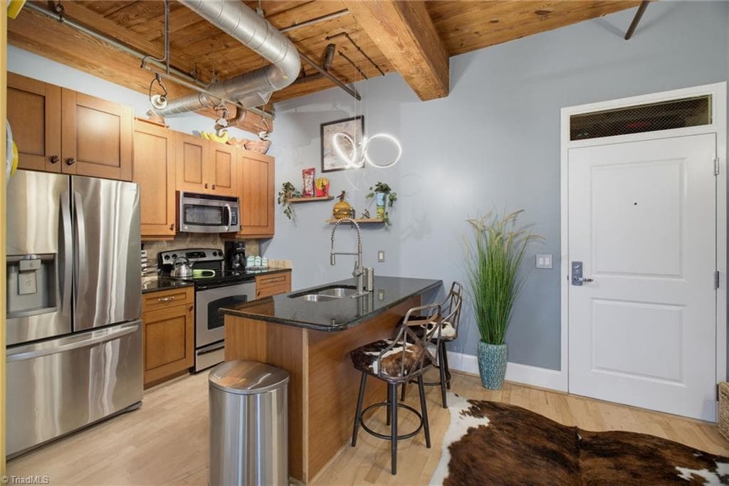 Stick/Site Built at 836 Oak Street # 306, Winston-Salem NC 27101, Winston-Salem, photo 12 of 21