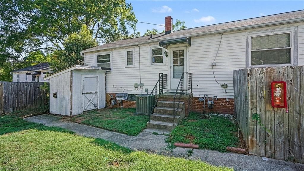 Stick/Site Built at 519 Overlook Street, Greensboro NC 27403, photo 23 of 26