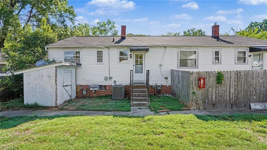 Stick/Site Built at 519 Overlook Street, Greensboro NC 27403, photo 22 of 26