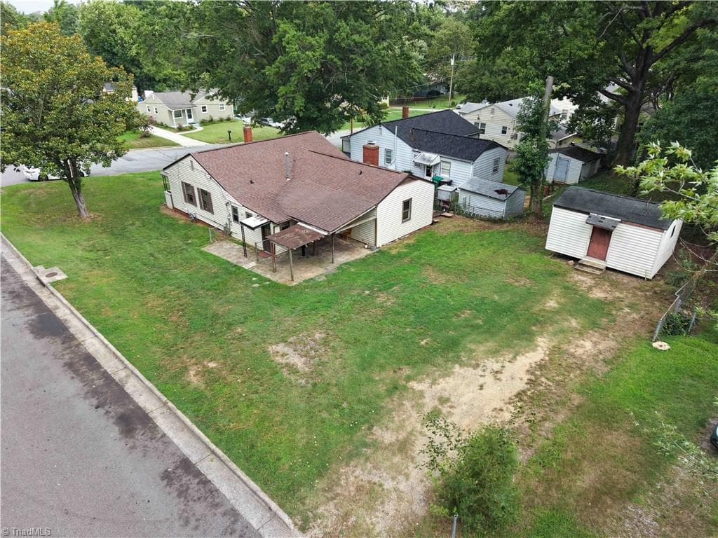 Stick/Site Built at 500 Clover Drive, High Point NC 27262, photo 3 of 41